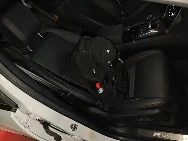 Land Rover Discovery Sport 2022, фото 16