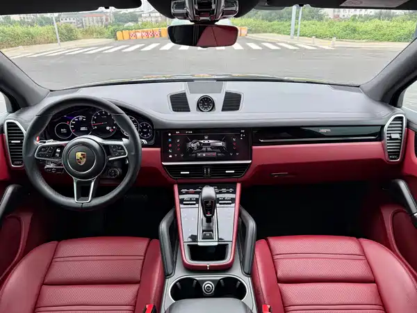 Porsche Cayenne 2022, фото 3