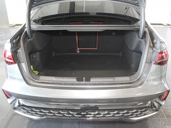 Audi A3 2025, фото 7