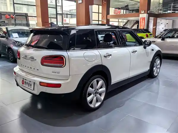 MINI CLUBMAN 2023, фото 5