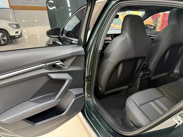 Audi A3 2023, фото 17