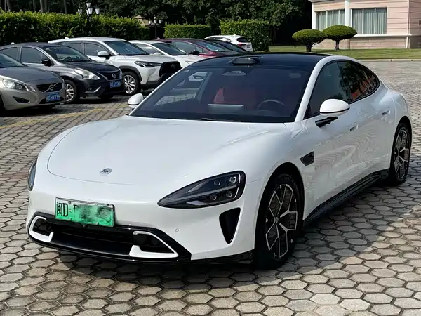Xiaomi SU7 2024