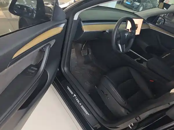 Tesla Model Y 2022, фото 15