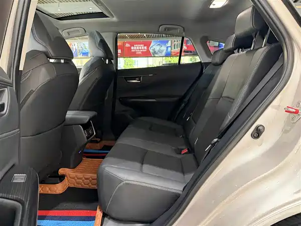 Toyota Venza 2022, фото 12