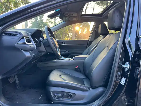 Toyota Camry 2021, фото 10