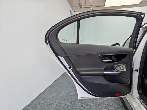 Mercedes-Benz C-Class 2024, фото 14