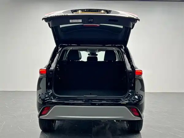 Toyota Highlander 2022, фото 9