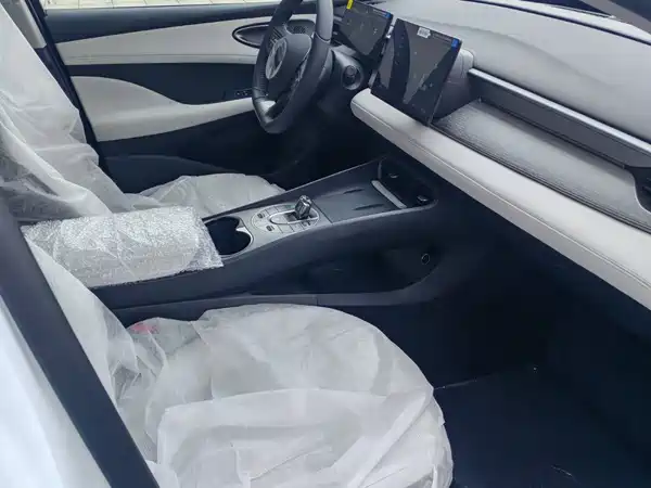 BYD Seal 05 DM-i 2025, фото 17