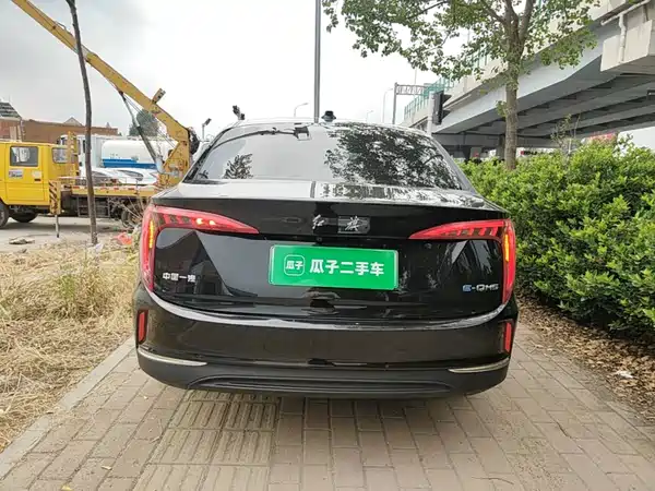 Hongqi E-QM5 2022, фото 5