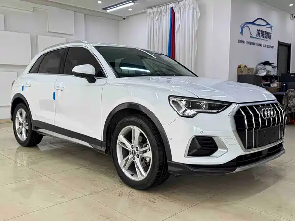Audi Q3 2022, фото 3