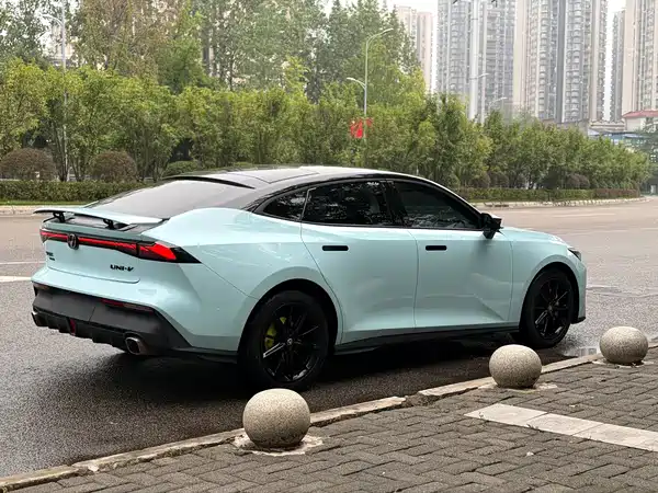 Changan UNI-V 2022, фото 4
