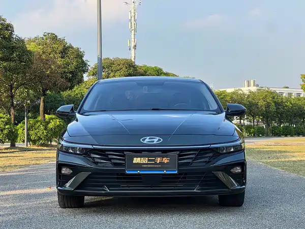 Hyundai Elantra 2023, фото 2