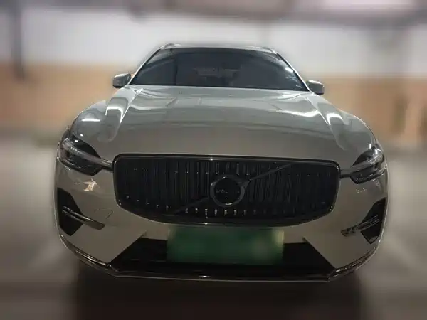 Volvo XC60 PHEV 2023, фото 2