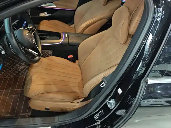Mercedes-Benz E-Class 2024, фото 14