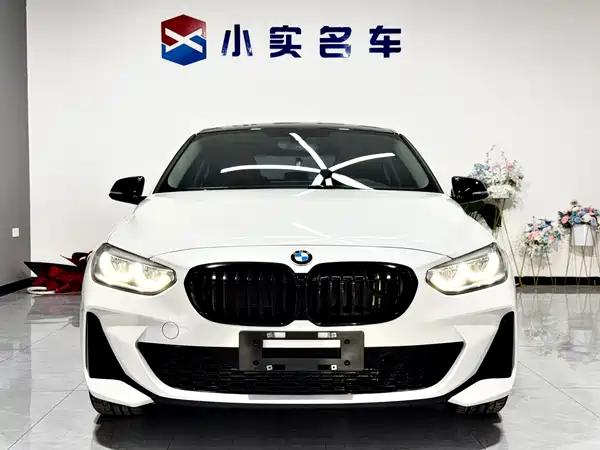 BMW 1 Series 2021, фото 2