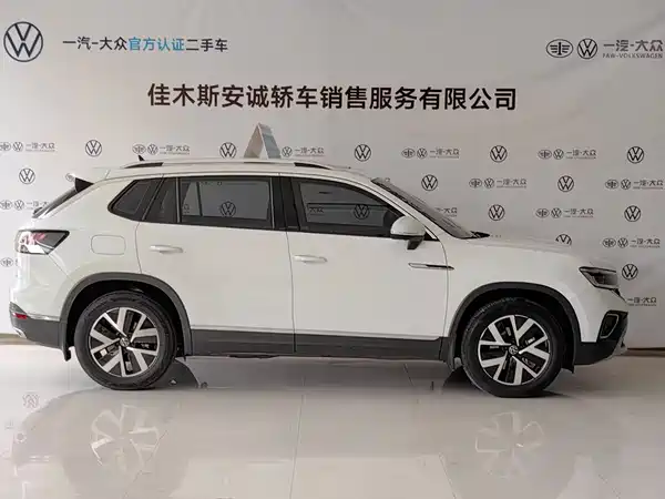 Volkswagen Tayron 2023, фото 3