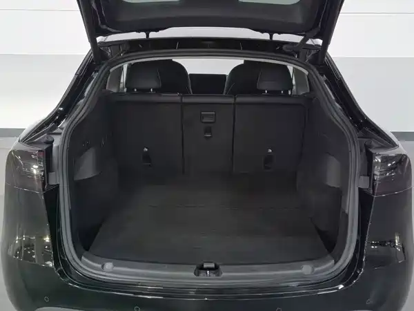 Tesla Model Y 2022, фото 16