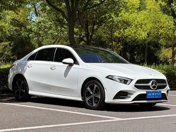 Mercedes-Benz A-Class 2022, фото 3