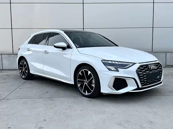 Audi A3 2022, фото 3
