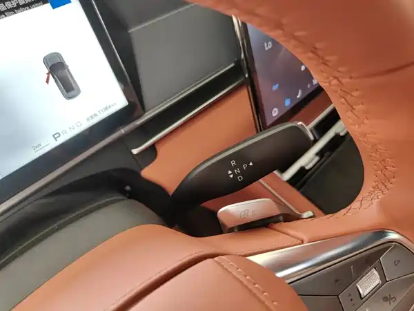 BYD Tang L 2025, фото 14