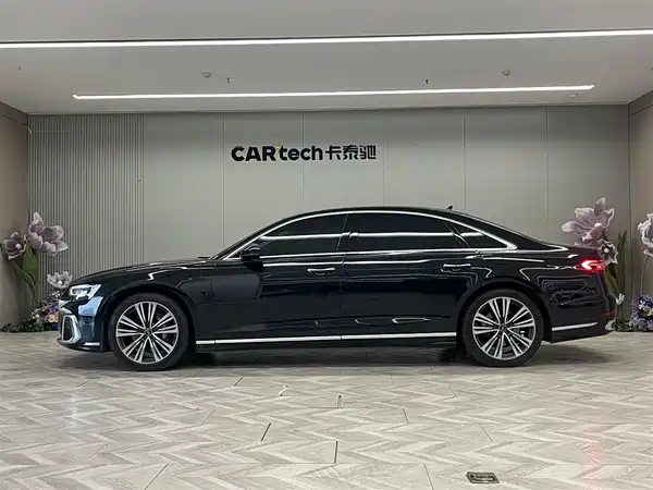 Audi A8 2023, фото 8