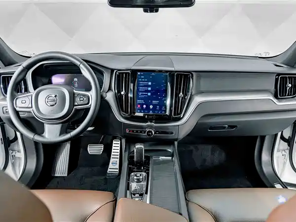Volvo XC60 2022, фото 10