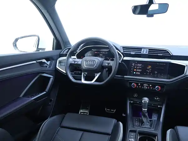 Audi Q3 2024, фото 14