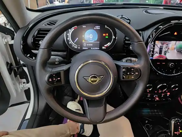 MINI CLUBMAN 2023, фото 10
