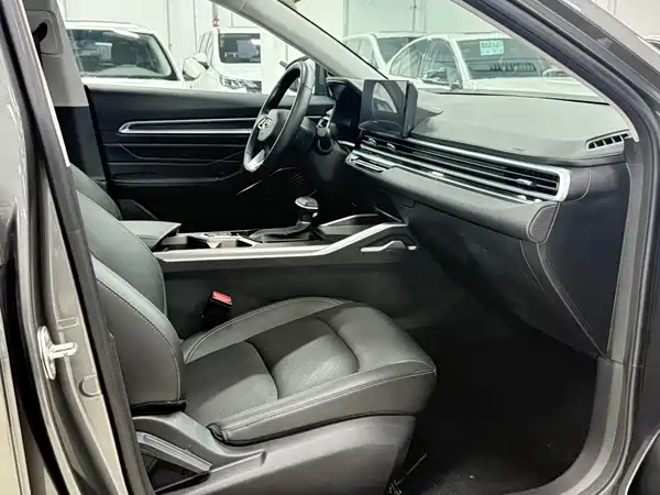 Geely Emgrand 2022, фото 19