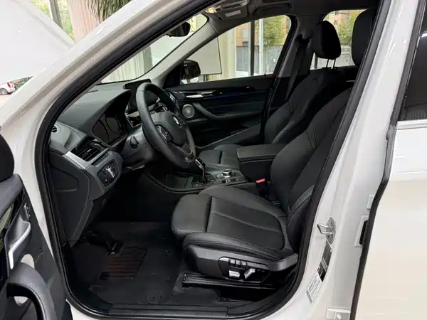 BMW X1 2022, фото 16