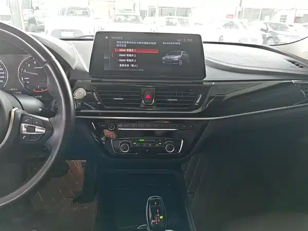BMW 1 Series 2021, фото 12