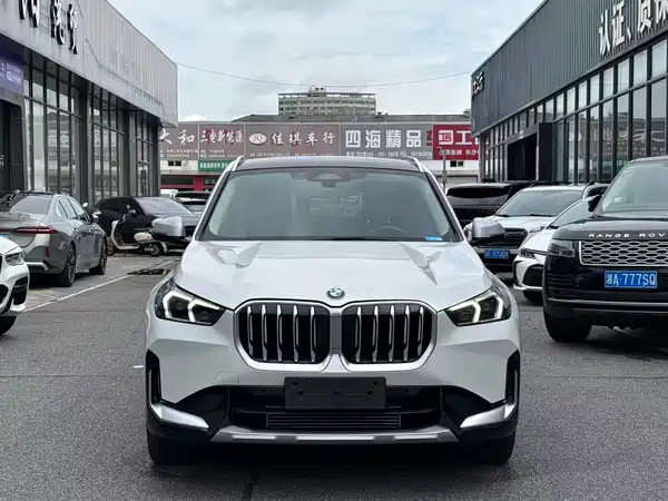 BMW X1 2023, фото 2
