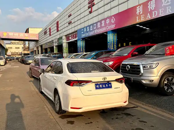 Toyota Corolla 2022, фото 4