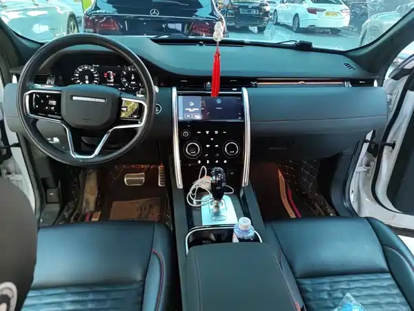 Land Rover Discovery Sport 2022, фото 9