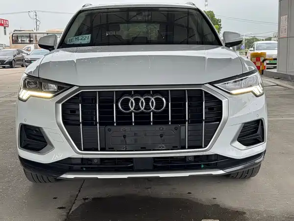 Audi Q3 2022, фото 2