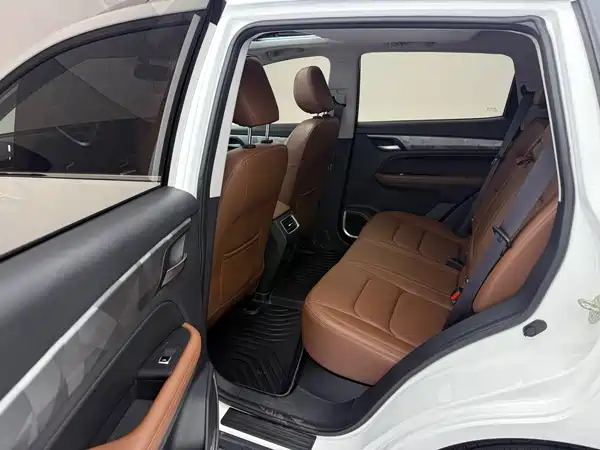 Geely Emgrand X6 2021, фото 13
