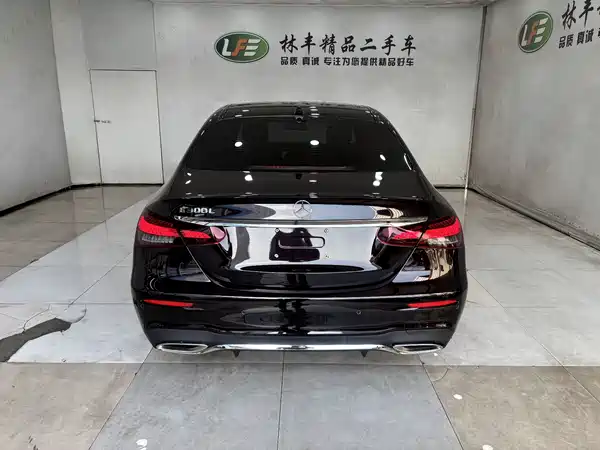Mercedes-Benz E-Class 2023, фото 6