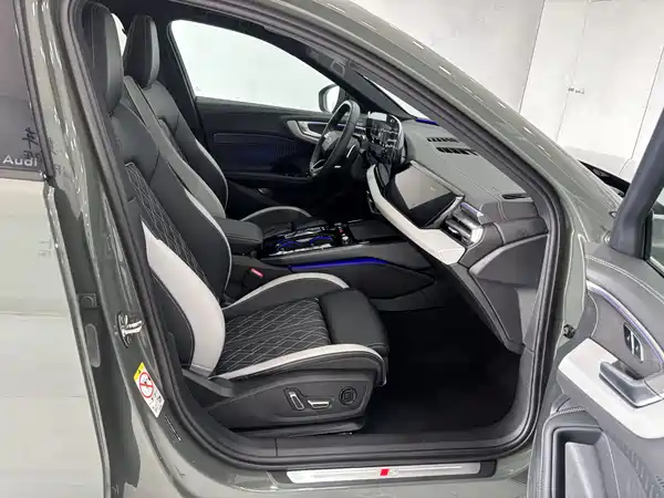 Audi A5L 2025, фото 27