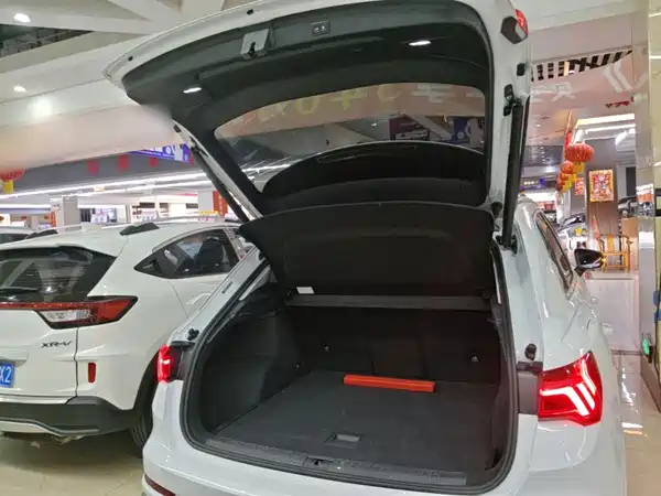 Audi Q3 2023, фото 18