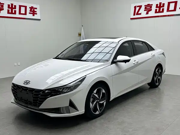 Hyundai Elantra 2022
