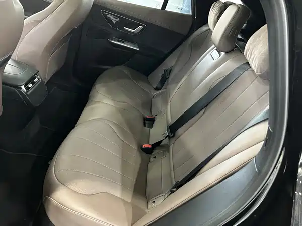 Mercedes-Benz EQE SUV 2024, фото 19