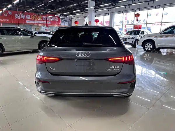 Audi A3 2023, фото 5