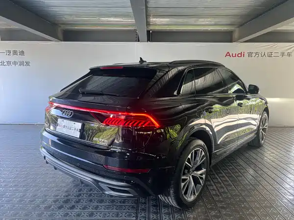 Audi Q8 2022, фото 5