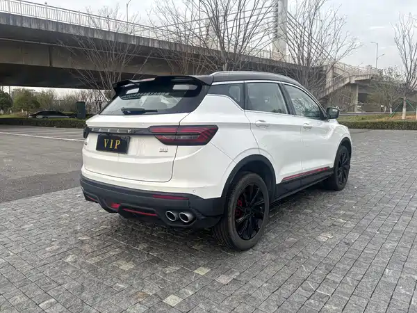 Geely Coolray 2023, фото 16