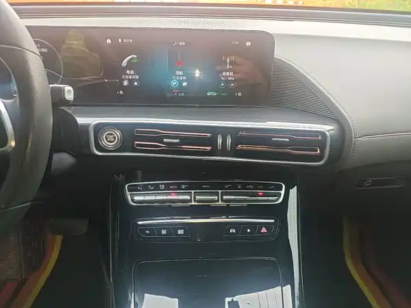 Mercedes-Benz EQC 2021, фото 12
