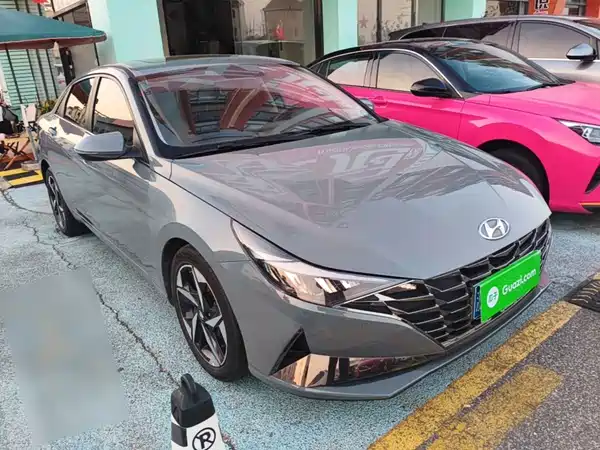 Hyundai Elantra 2022, фото 3