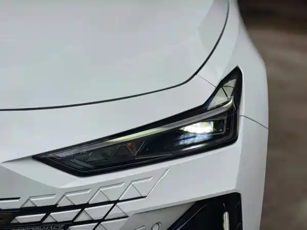 Changan UNI-V 2023, фото 4