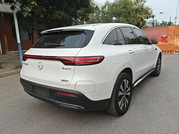 Mercedes-Benz EQC 2021, фото 6