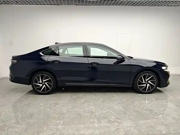 Volkswagen Magotan 2024, фото 4