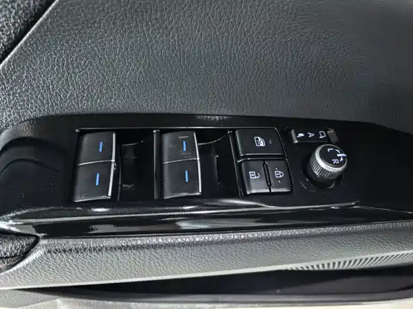 Toyota Camry 2021, фото 11